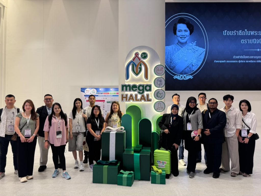 Team representing Chin Woh at Mega Halal Bangkok international trade show
